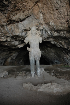 Bishapur, Cave of Shapur I: Statue of the king Cave, King, Portrait, Sculpture
Date: CE_0241-CE_0272
Category: Persia
Institution:
Place of discovery: Bishapur