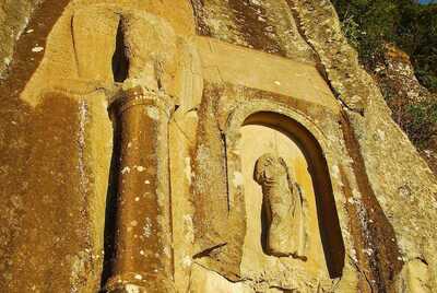 Kuşkayası Road Monument - Bird`s Rock