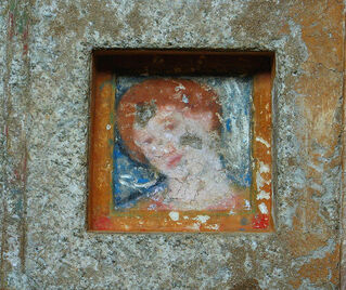 Ostrushka Tomb View of a woman's face in the central chamber. A fresco of a noble woman with golden necklace and earrings on the ceiling of the main chamber in the Ostrusha Mound near Kazanlak, Bulgaria.
