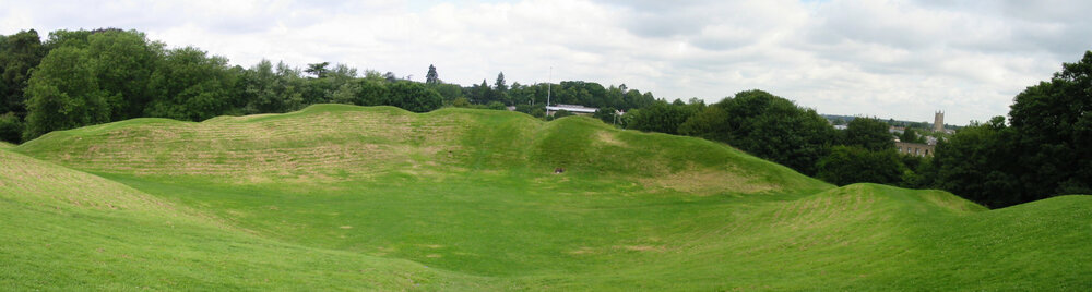 Roman amphitheatre at Cirencester The Roman amphitheatre at Cirencester in Gloucestershire, en:England.