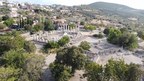 Temple of Apollon from the West of the Sanctuary