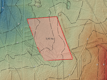 Marskamp Ermelo Oude Karweg / Indianenbos Op deze afbeelding is de oppervlakte van het kampement aangegeven. Let op de oude karrensporen die de zuid-westelijke hoek bijn hebben uitgewist.De hoogtelijnen zijn met een 1 meter interval en vereenvoudigd.