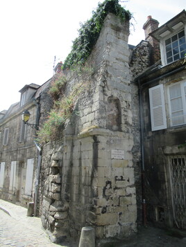 Stadtmauern und Türme von Senlis