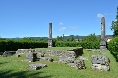 Ruines Gallo-romaine d'Izernore Ruines du temple gallo-romain dédié à Mars ou Mercure à Izernore