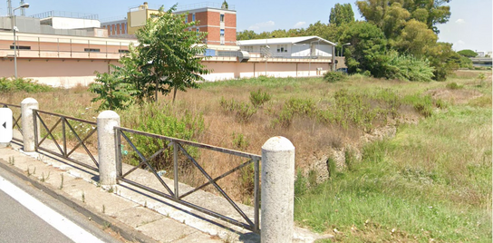 Mole of Claudian harbour