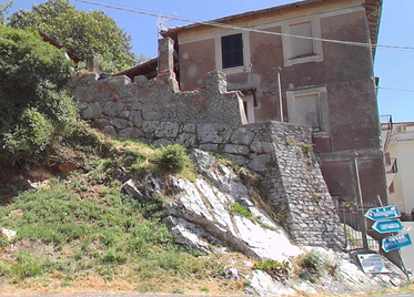 Ancient polygonal city wall