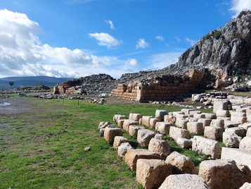 Thera theatre