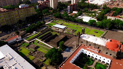 Vista aérea de la Zona Arqueológica de Tlatelolco