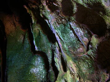 NestorCave3 Inside the Cave of Nestor. - http://www.ancient-greek-sites.info/PEL/MES/Voidokoilia/index.html