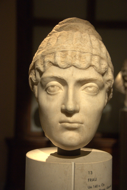 Dyrrachium, Portrait of a lady