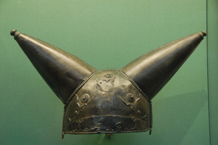 Celtic helmet found at Waterloo Bridge