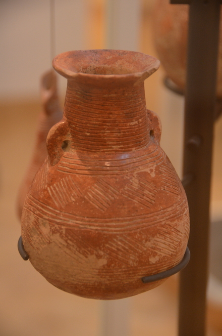Cyprus, Red-polished long neck jug