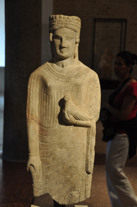 Idalion, Sculpture of of the goddess Aphrodite with bird