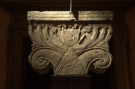 Idalion, Capital crowning a funerary stele