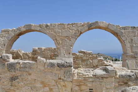 Kourion, Episcopal palace, Arches