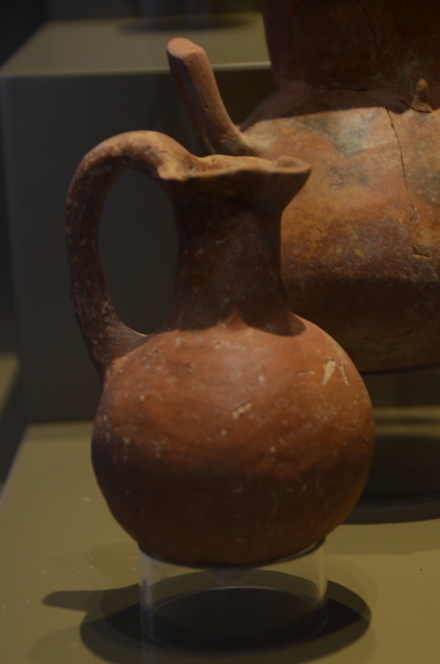 Nicosia, Early middle bronze red-polished pottery