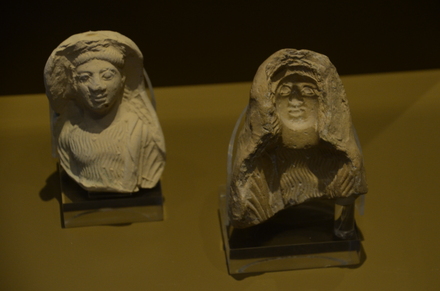 Nicosia-Pasydy, Molds