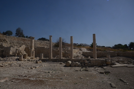 Amathous, Agora, East portico