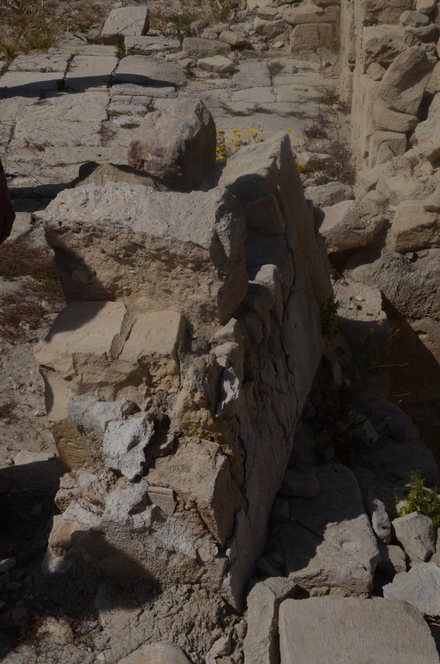 Amathous, Western structure, by quake damaged cistern