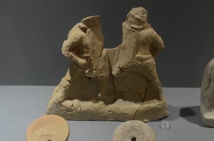 Nea Paphos, Clay culpture of gladiators