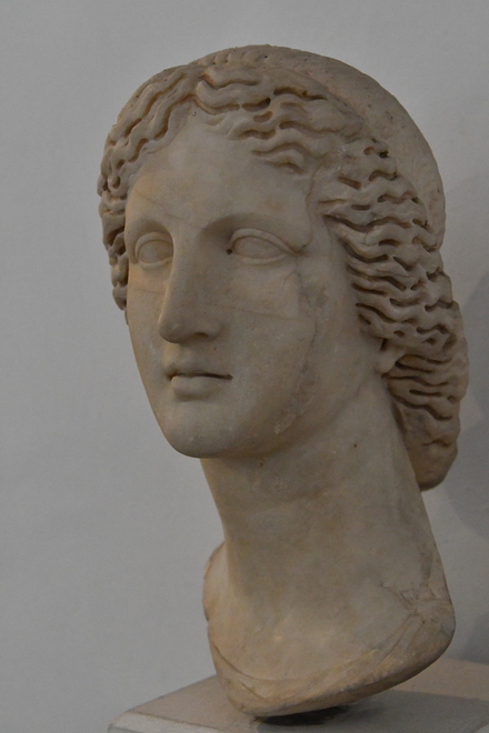 Nea Paphos, Roman portrait of the goddess Artemis