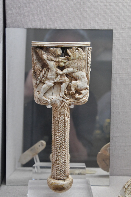 Old Paphos, Tomb kte VIII mirror handle, Hercules fighting the Nemean lion