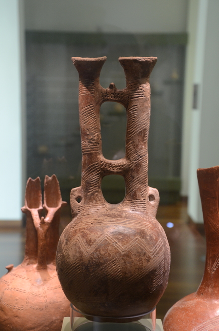 Early Cypriote I-II red ware jug
