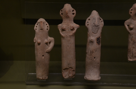 Middle Cypriote figurines