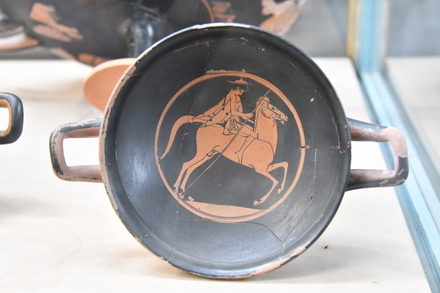 Attic pottery, Cavalry
