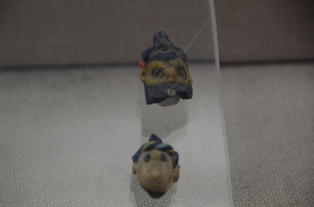Glass bead