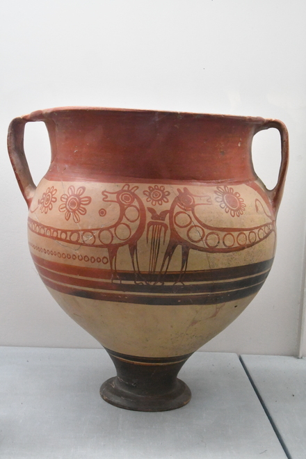 Mycenaean krater with animal figures
