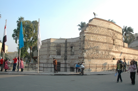 Fort Babylon, Round tower
