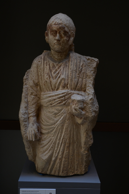 Oxyrhynchus, Tomb statue of a woman
