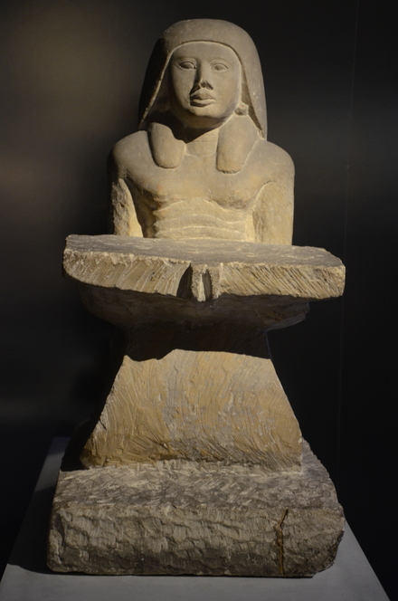 Saqqara, Statue of general Horemheb
