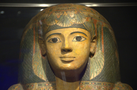 Deir el-Bahari, Bab el-Gasus cache, Sarcophagus of Djedmut, Lid, Portrait