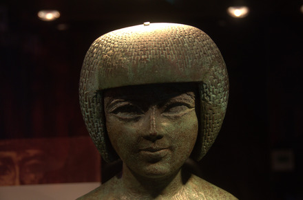 Thebes, Statue of a priestess