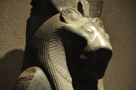 Thebes, Statue of Sekhmet (right)