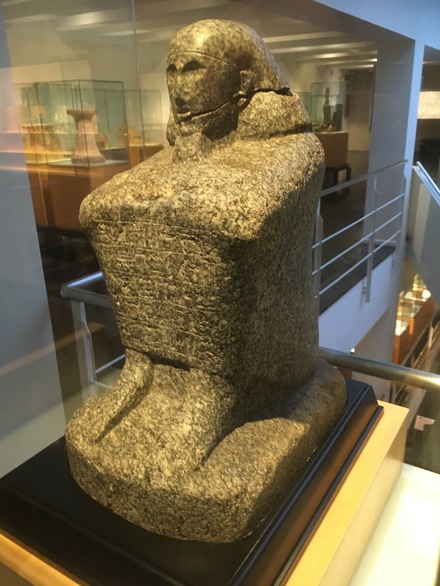 Block statue of the steward Neby