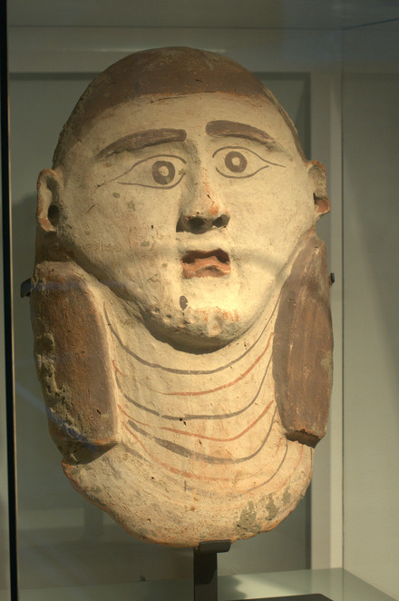 Coffin lid of a woman