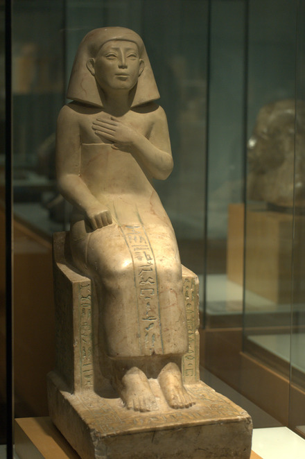 Statue of the court inspector Idy