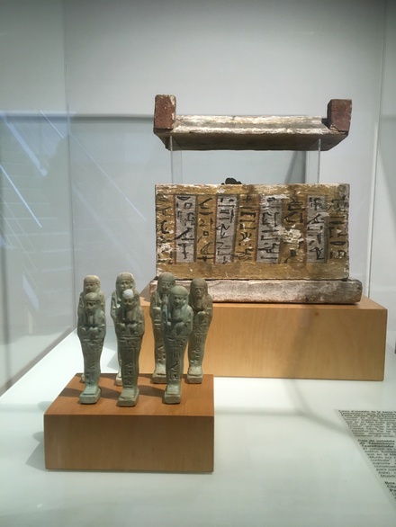 Box with shabtis of lady Tadibastet