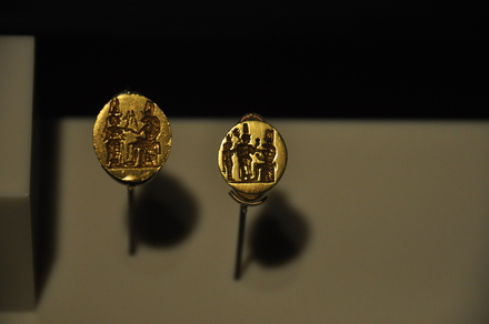 Ring-seal with the divine birth of the ruler