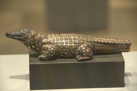 Statue of a crocodile