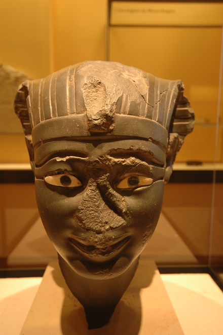 Head of a king of the 11th/12th dynasty