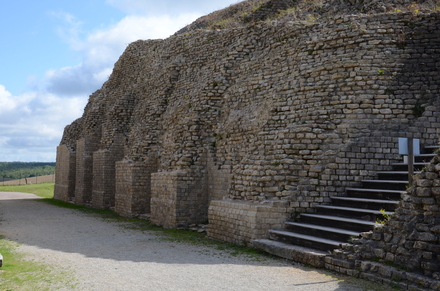 Grand, Exterior and entrance of amphitheater