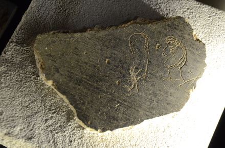 Grand, Graffito