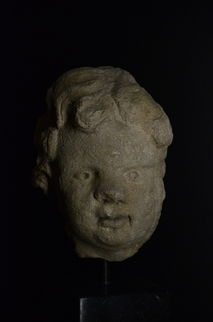 Grand, Head of a child