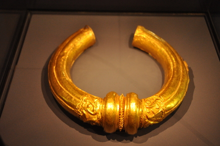 Mailly-le-Camp, Golden torque