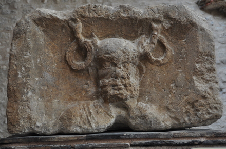 Lutetia, Pillar of the boatsman