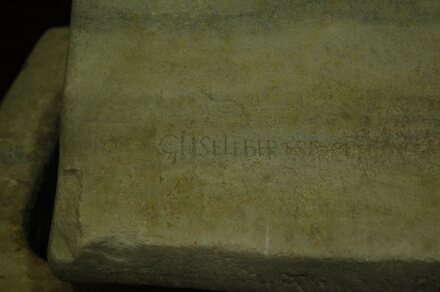 Arles, Sarcophagus of St. Hilary, graffito on lid